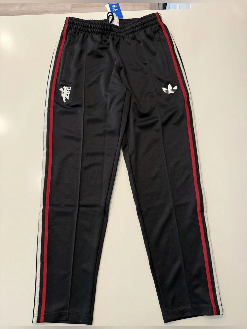 Adidas Originals Manchester United Track Pants Size Mens Large NWT JM5560